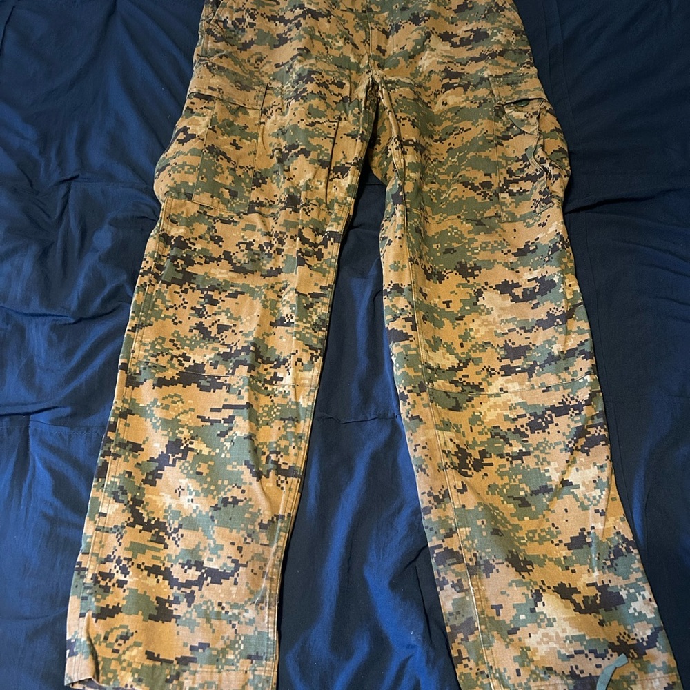 Men’s Marine Corps Woodland Camouflage Cargo Pants